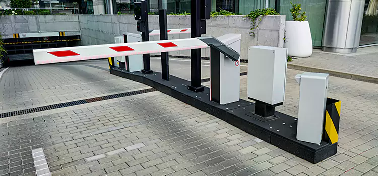 Custom Gate Design & Integration Mason